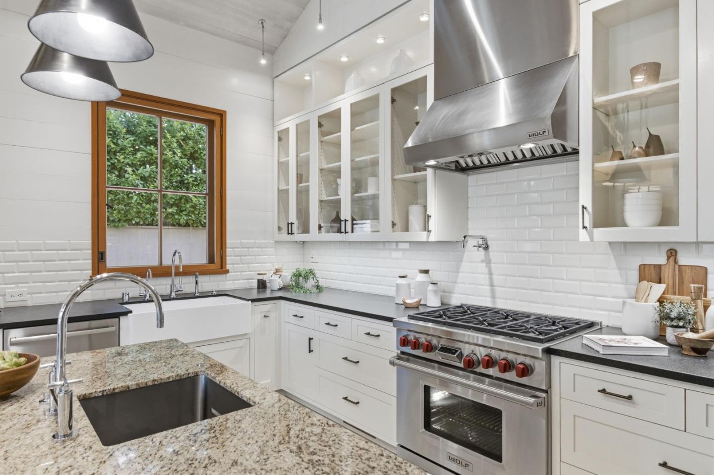 Detail Gallery Image 15 of 47 For 222 Albion Ave, Woodside,  CA 94062 - 5 Beds | 5/1 Baths