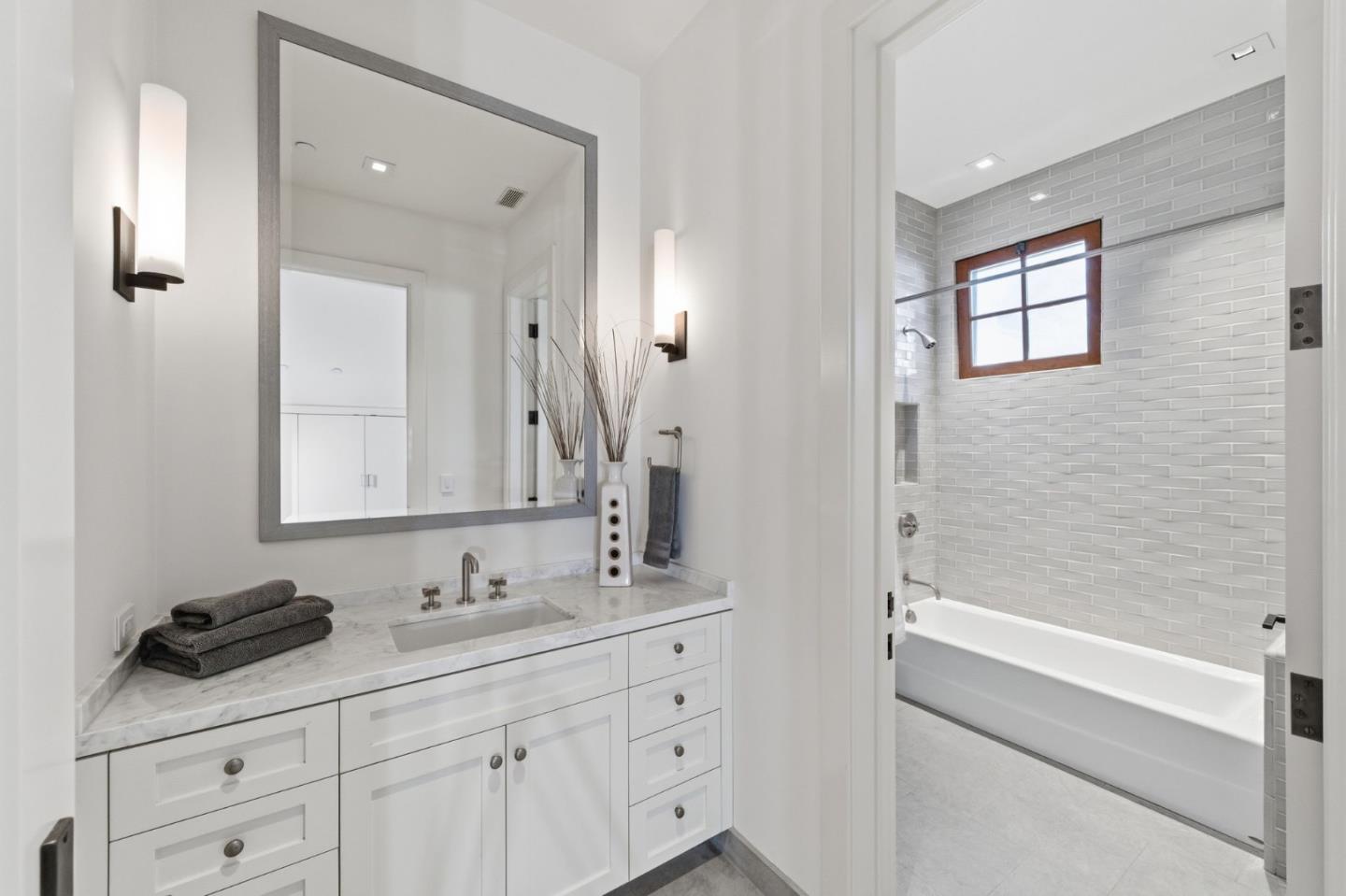 Detail Gallery Image 31 of 47 For 222 Albion Ave, Woodside,  CA 94062 - 5 Beds | 5/1 Baths