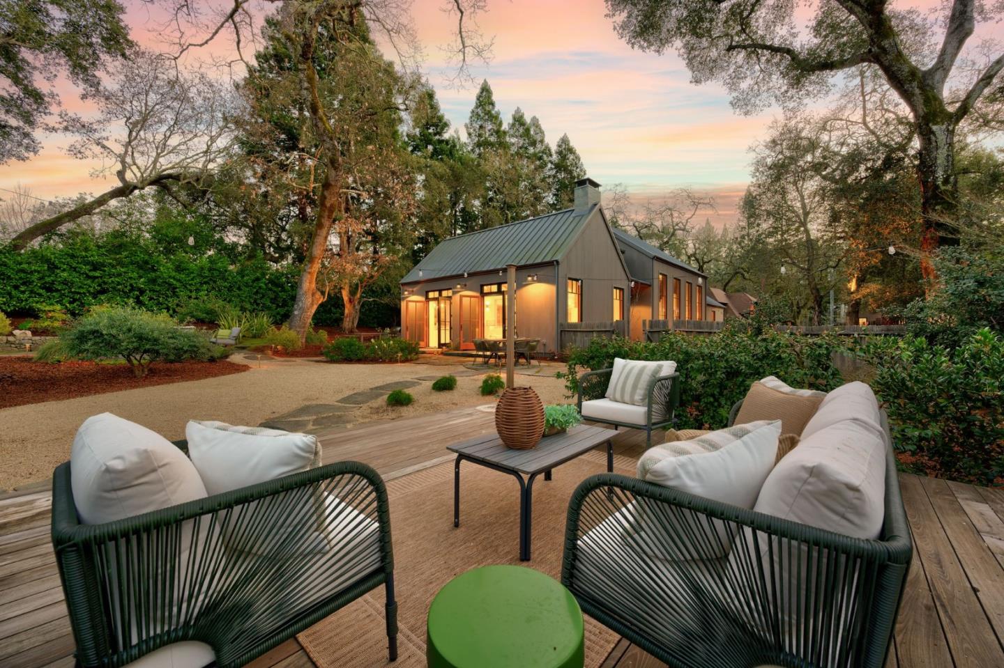 Detail Gallery Image 4 of 47 For 222 Albion Ave, Woodside,  CA 94062 - 5 Beds | 5/1 Baths