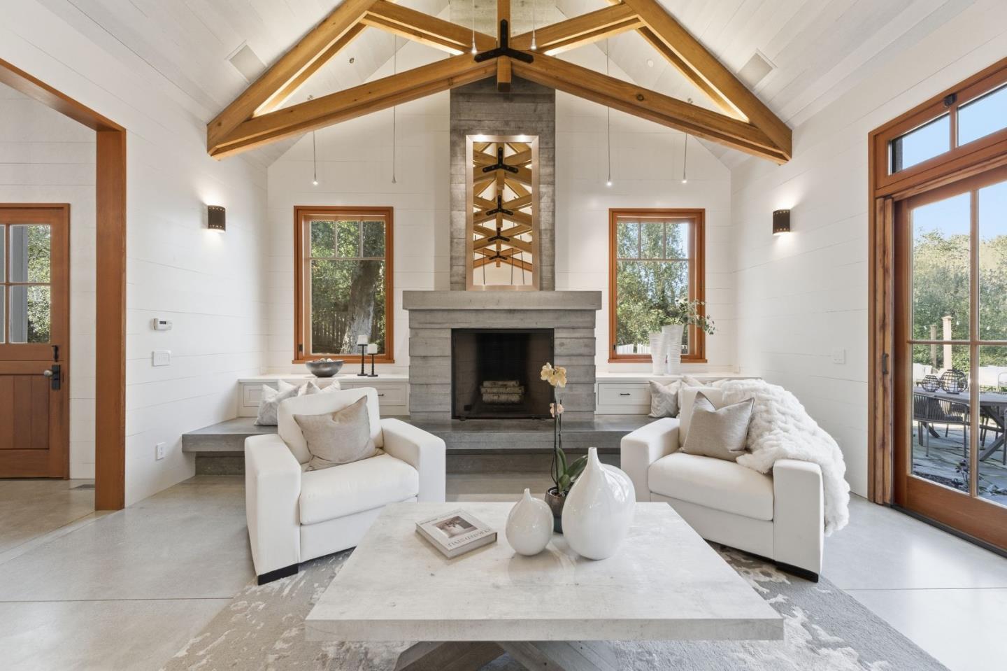 Detail Gallery Image 9 of 47 For 222 Albion Ave, Woodside,  CA 94062 - 5 Beds | 5/1 Baths