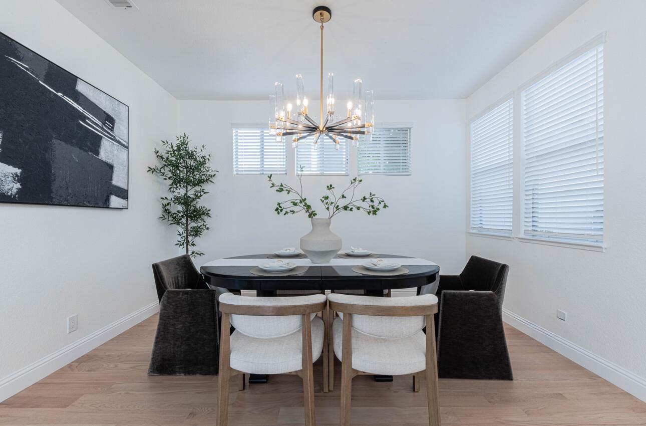 Detail Gallery Image 11 of 59 For 2983 Calle De Las Estrella, San Jose,  CA 95148 - 4 Beds | 3 Baths