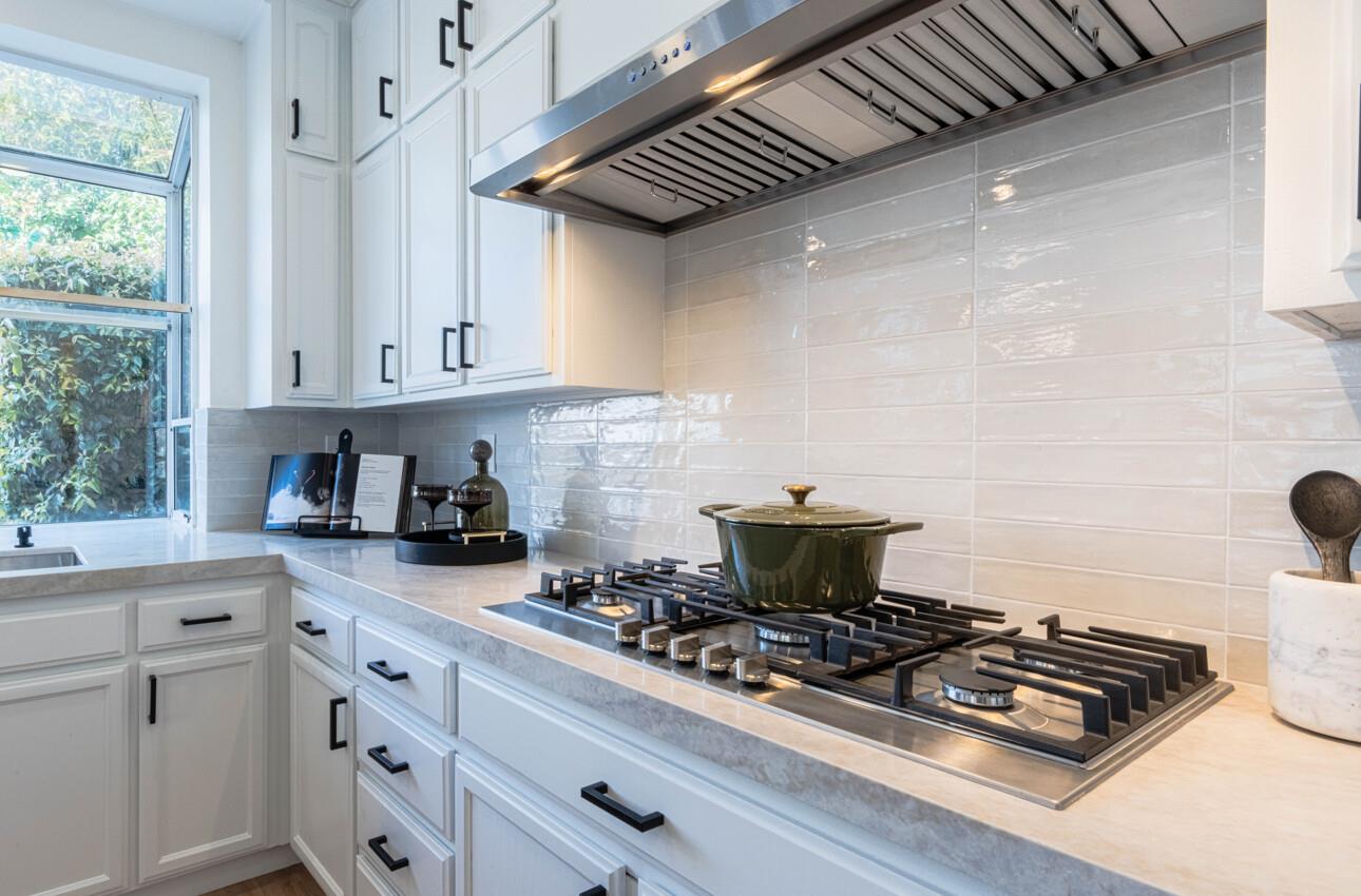 Detail Gallery Image 16 of 59 For 2983 Calle De Las Estrella, San Jose,  CA 95148 - 4 Beds | 3 Baths