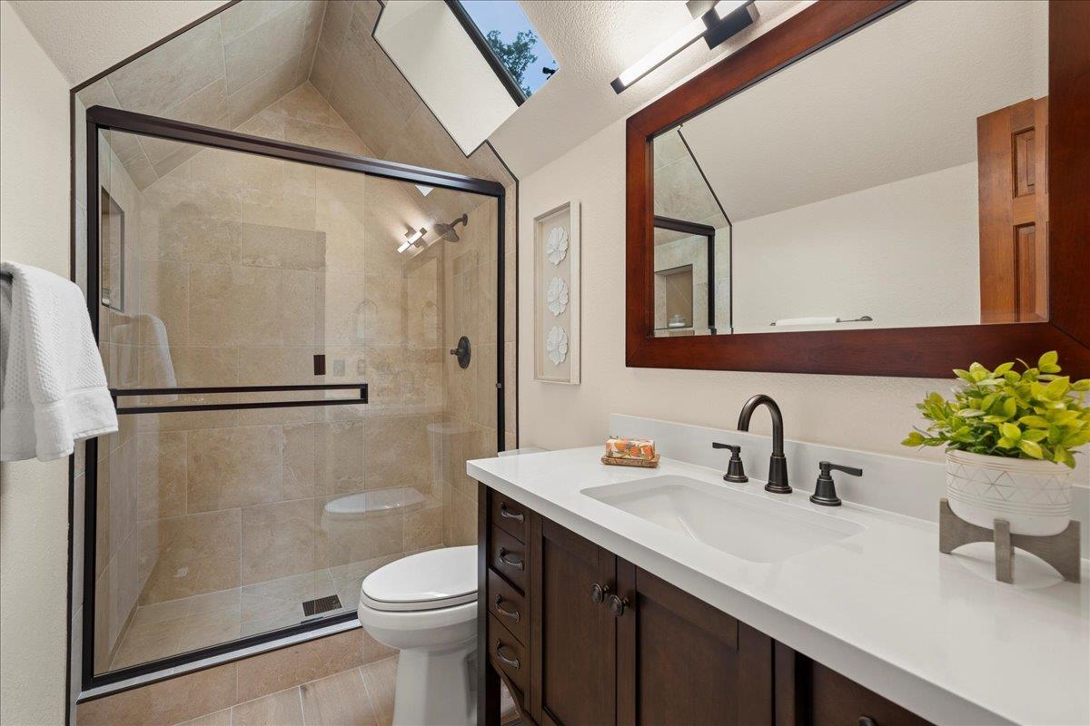 Detail Gallery Image 34 of 74 For 19960 Skyline Blvd, Los Gatos,  CA 95033 - 4 Beds | 3/1 Baths