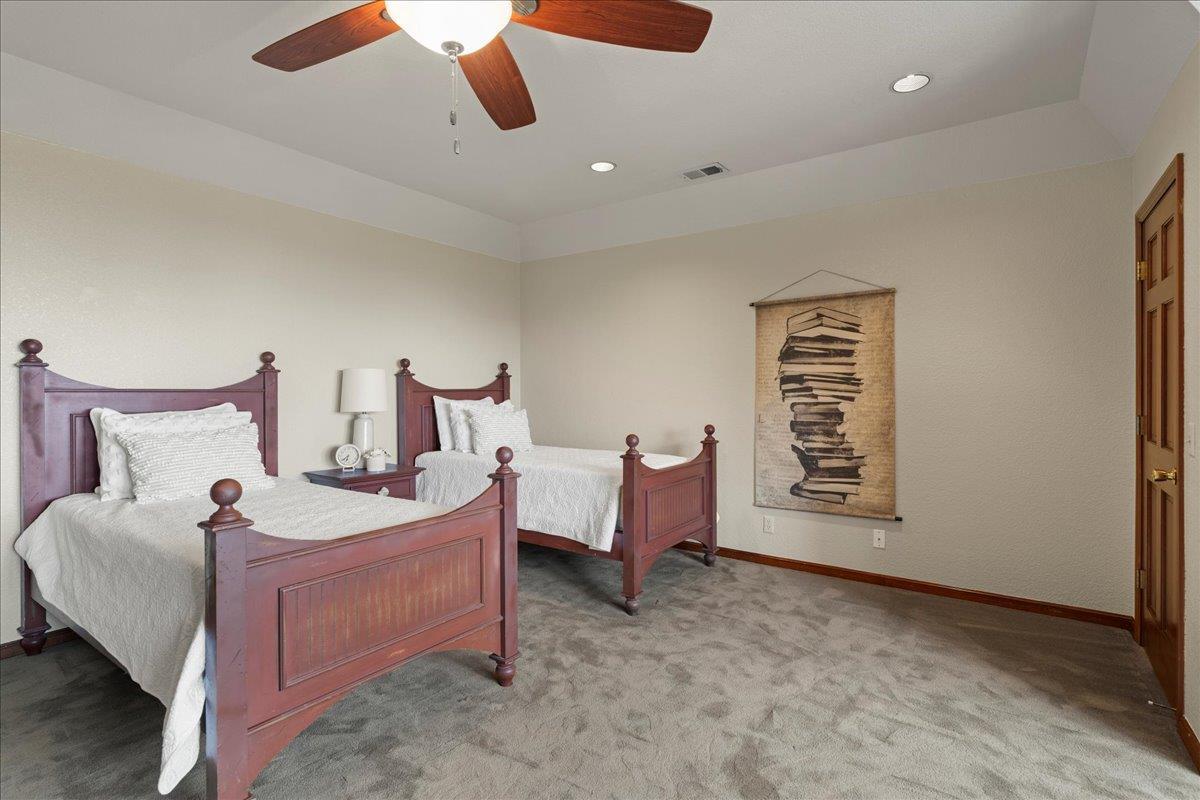 Detail Gallery Image 37 of 74 For 19960 Skyline Blvd, Los Gatos,  CA 95033 - 4 Beds | 3/1 Baths