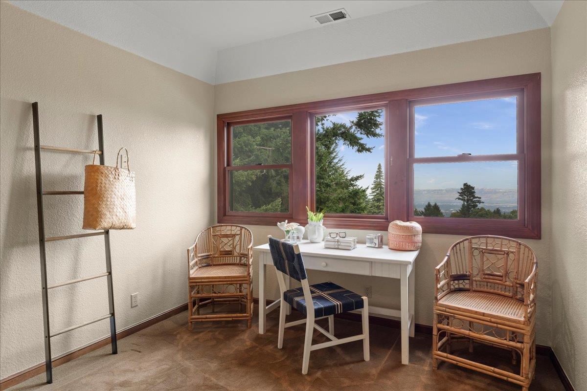 Detail Gallery Image 38 of 74 For 19960 Skyline Blvd, Los Gatos,  CA 95033 - 4 Beds | 3/1 Baths