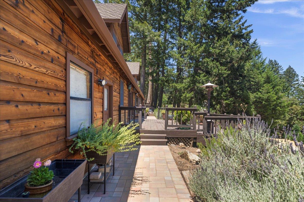 Detail Gallery Image 39 of 74 For 19960 Skyline Blvd, Los Gatos,  CA 95033 - 4 Beds | 3/1 Baths