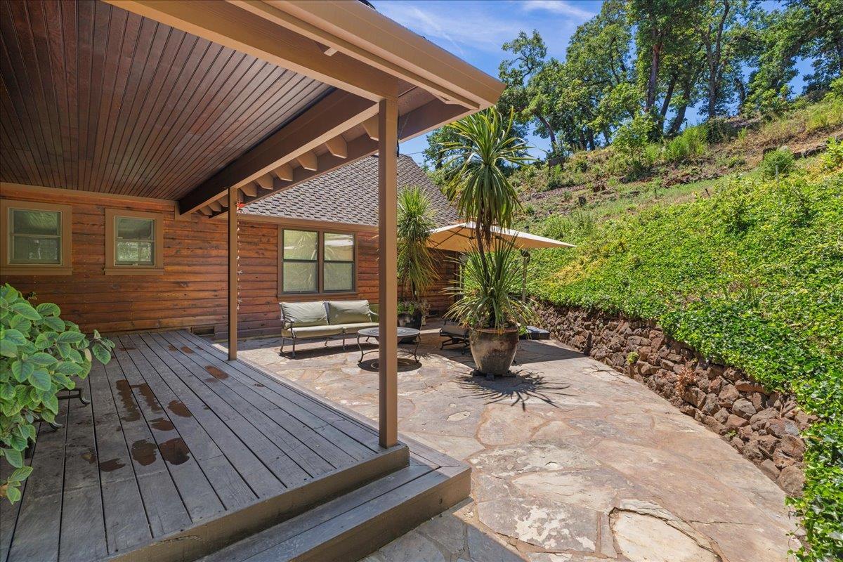 Detail Gallery Image 47 of 74 For 19960 Skyline Blvd, Los Gatos,  CA 95033 - 4 Beds | 3/1 Baths