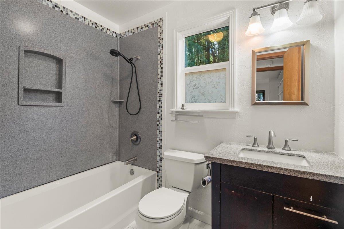 Detail Gallery Image 72 of 74 For 19960 Skyline Blvd, Los Gatos,  CA 95033 - 4 Beds | 3/1 Baths