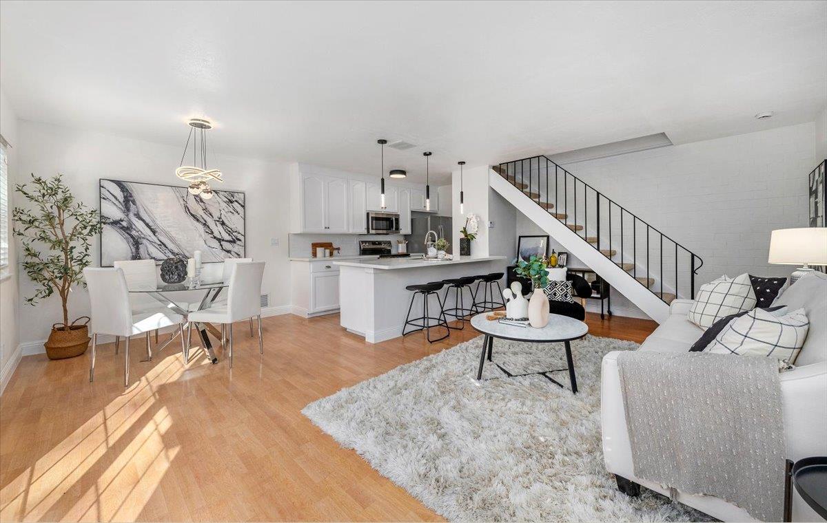 Detail Gallery Image 2 of 28 For 5663 Calmor Ave #3,  San Jose,  CA 95123 - 2 Beds | 1 Baths