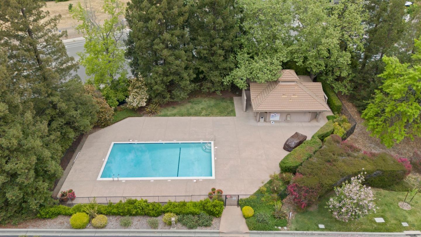 Detail Gallery Image 76 of 87 For 5958 Dry Oak Dr, San Jose,  CA 95120 - 3 Beds | 2/1 Baths