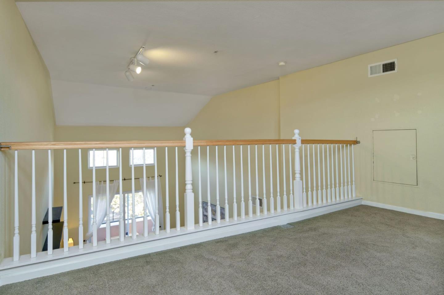 Detail Gallery Image 12 of 26 For 1310 Saddle Rack St #438,  San Jose,  CA 95126 - 1 Beds | 1 Baths