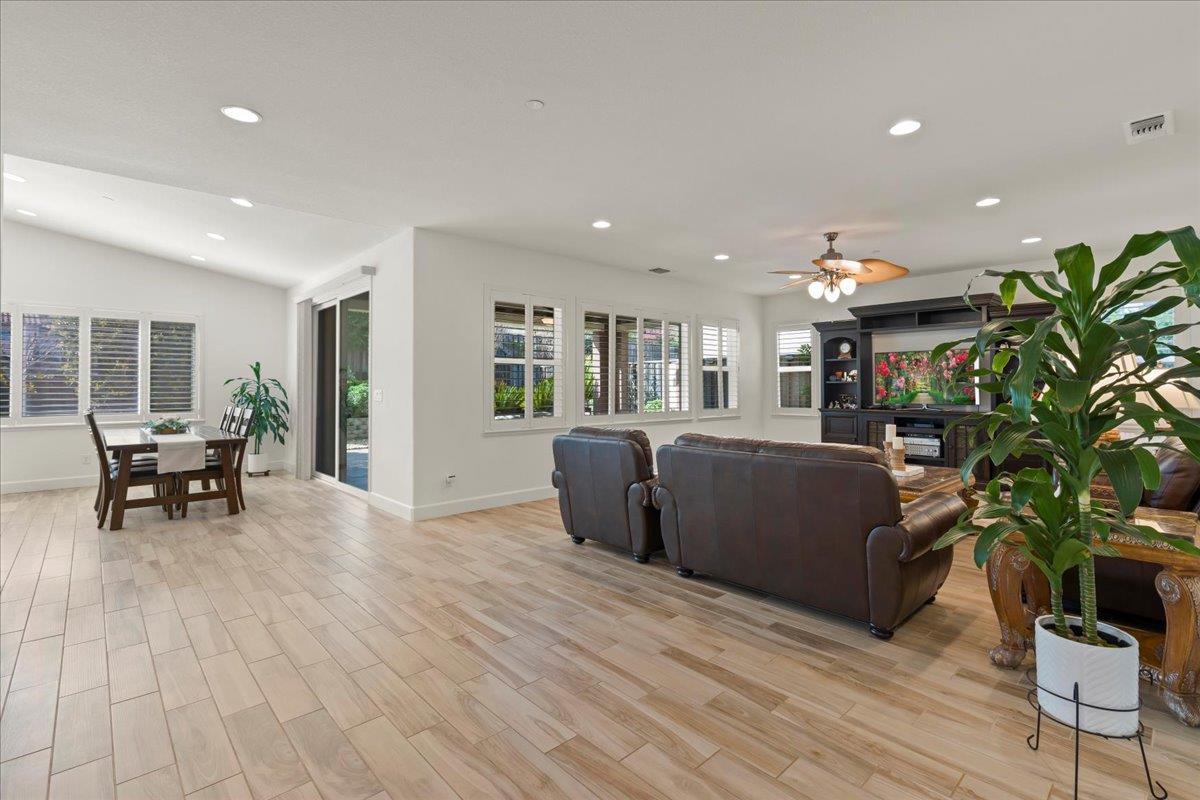 Detail Gallery Image 15 of 71 For 1188 Viognier Way, Gilroy,  CA 95020 - 4 Beds | 3 Baths