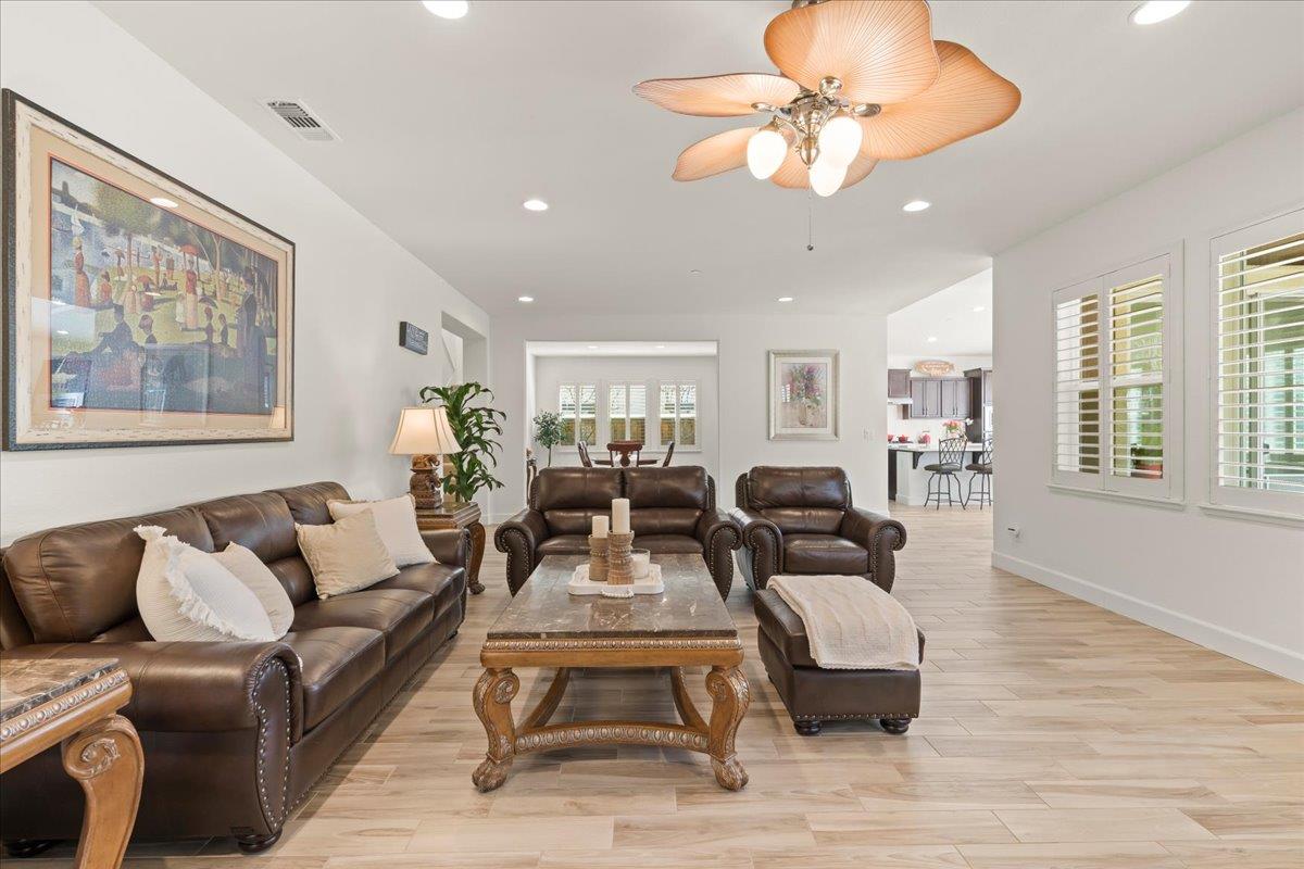 Detail Gallery Image 18 of 71 For 1188 Viognier Way, Gilroy,  CA 95020 - 4 Beds | 3 Baths