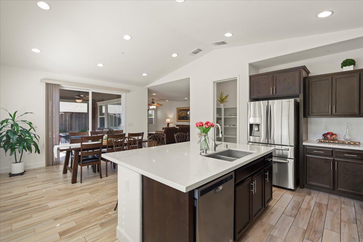 Detail Gallery Image 25 of 71 For 1188 Viognier Way, Gilroy,  CA 95020 - 4 Beds | 3 Baths