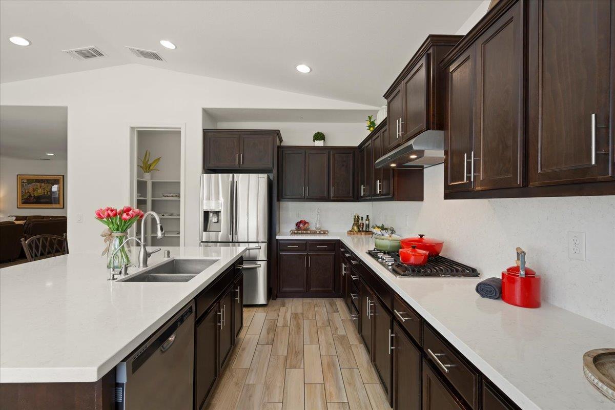 Detail Gallery Image 28 of 71 For 1188 Viognier Way, Gilroy,  CA 95020 - 4 Beds | 3 Baths