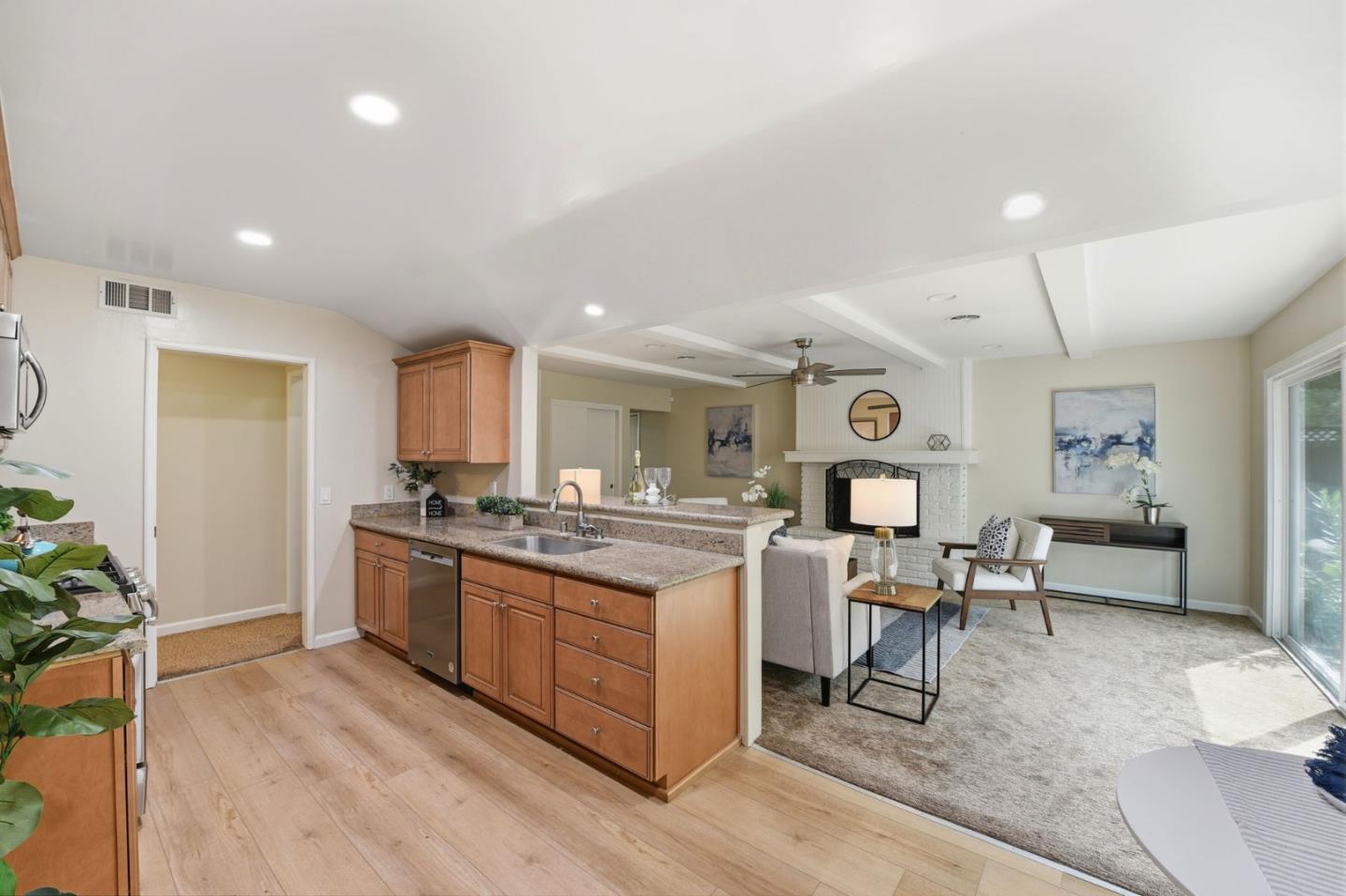 Detail Gallery Image 15 of 43 For 728 S Genevieve Ln, San Jose,  CA 95128 - 4 Beds | 2 Baths