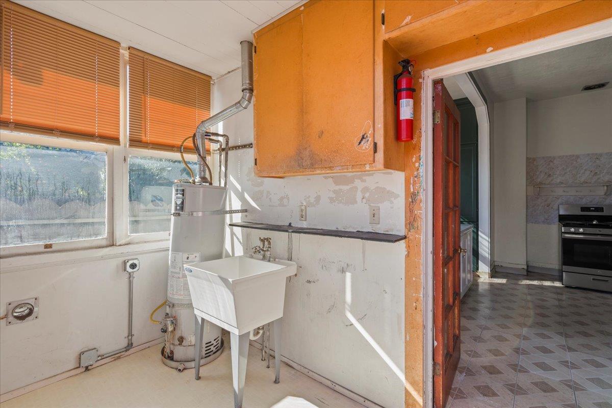 Detail Gallery Image 12 of 16 For 262 E 6th St, Gilroy,  CA 95020 - 3 Beds | 2 Baths