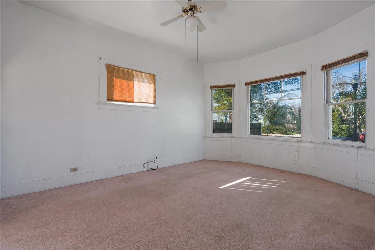 Detail Gallery Image 2 of 16 For 262 E 6th St, Gilroy,  CA 95020 - 3 Beds | 2 Baths