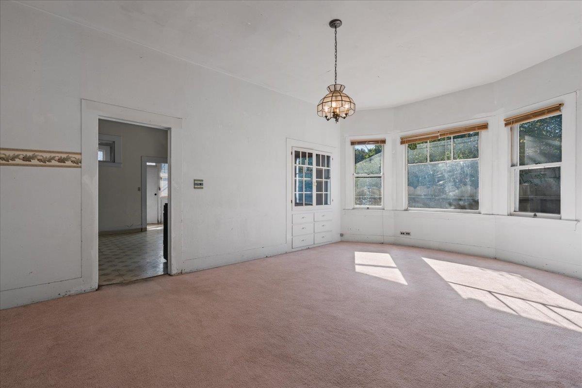 Detail Gallery Image 4 of 16 For 262 E 6th St, Gilroy,  CA 95020 - 3 Beds | 2 Baths