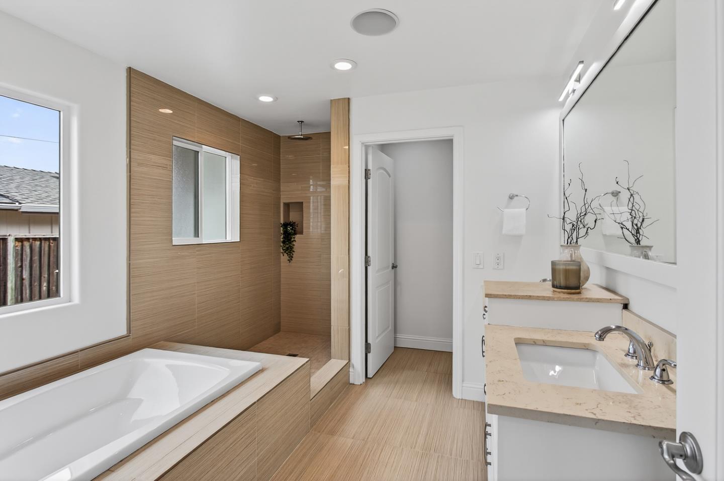 Detail Gallery Image 11 of 41 For 287 Calle Lolita, Los Gatos,  CA 95032 - 5 Beds | 3 Baths