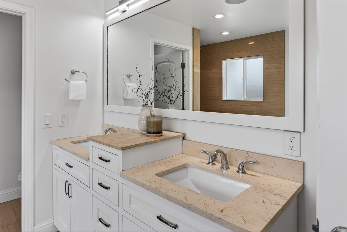 Detail Gallery Image 13 of 41 For 287 Calle Lolita, Los Gatos,  CA 95032 - 5 Beds | 3 Baths