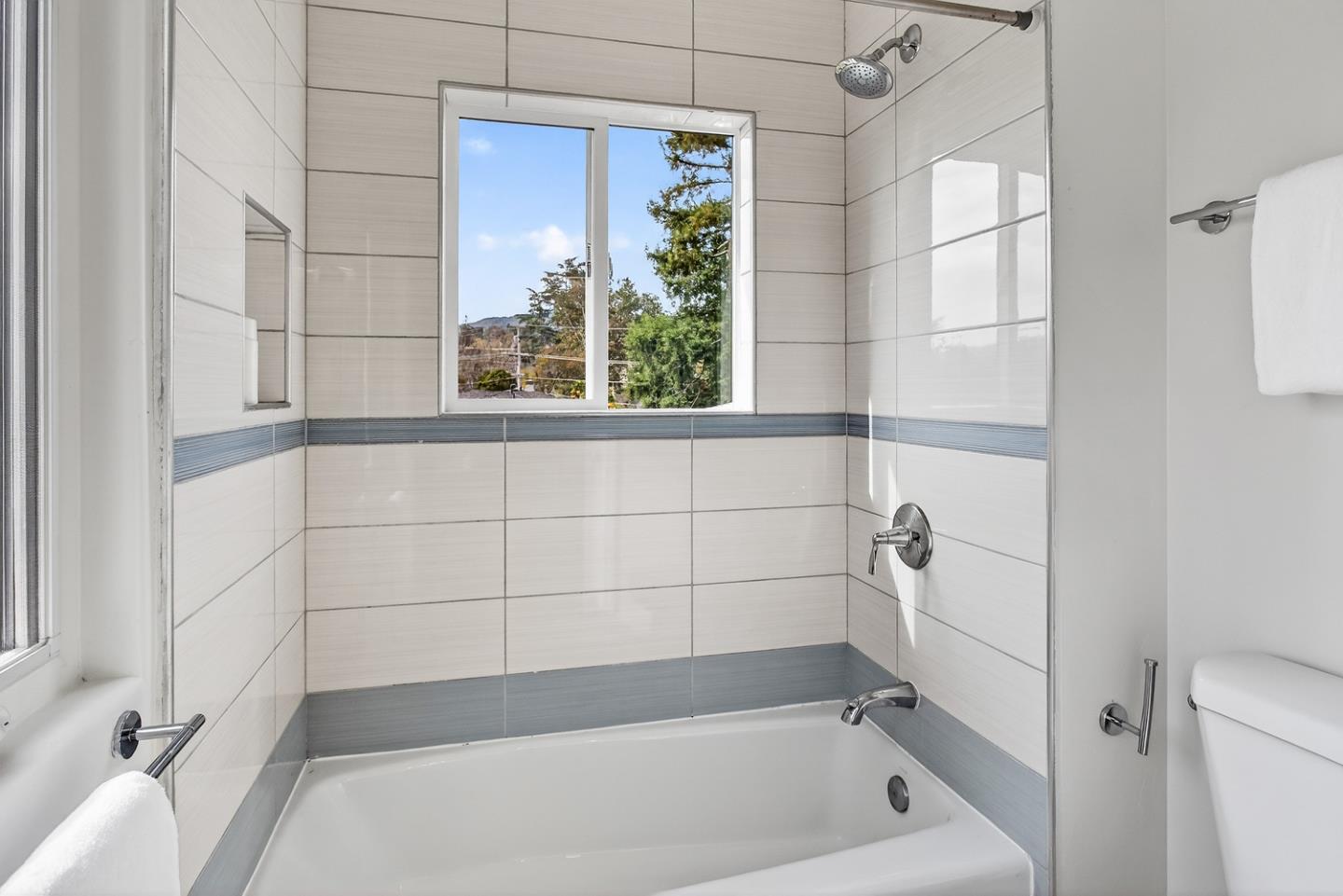 Detail Gallery Image 23 of 41 For 287 Calle Lolita, Los Gatos,  CA 95032 - 5 Beds | 3 Baths