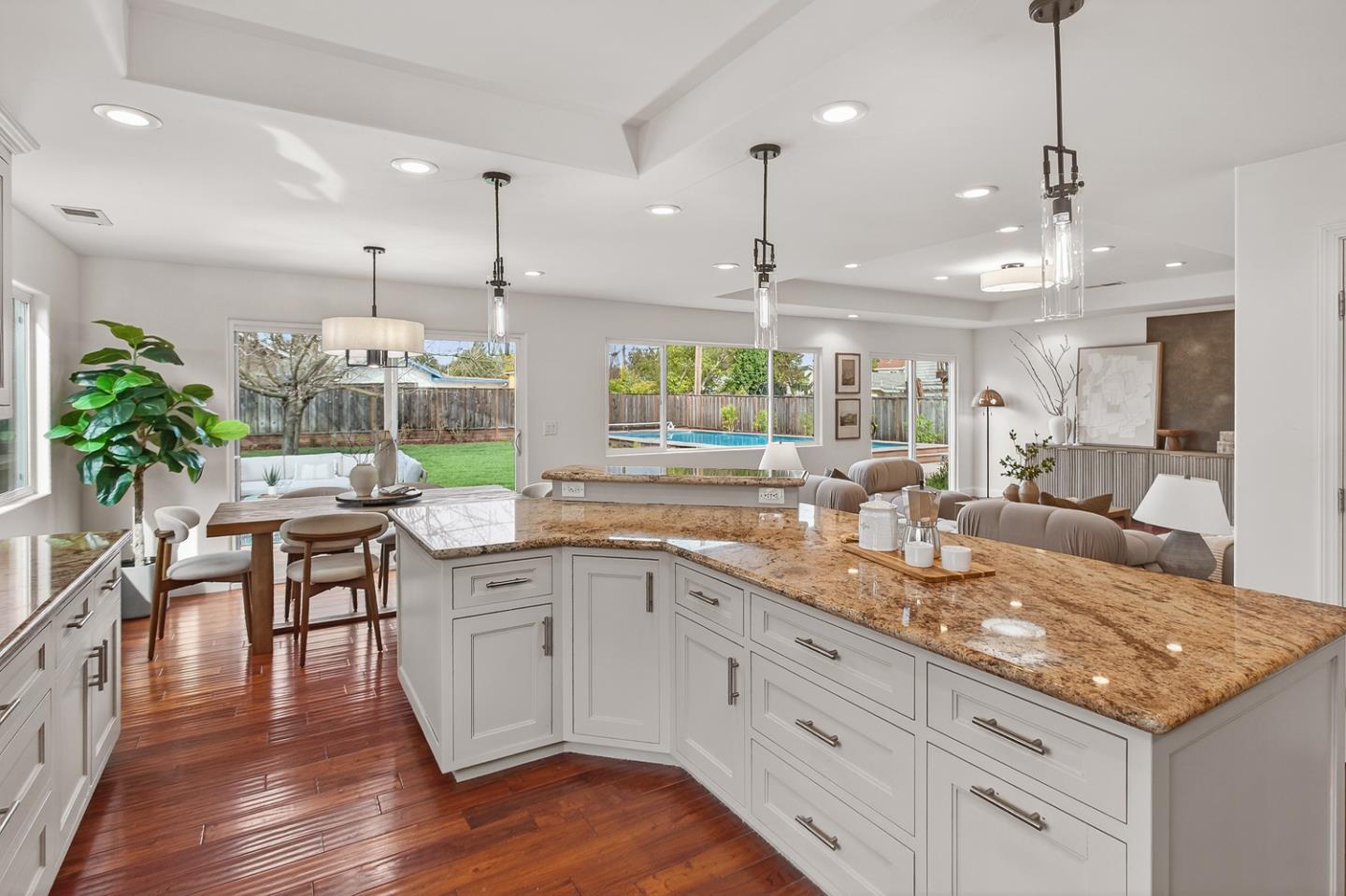 Detail Gallery Image 4 of 41 For 287 Calle Lolita, Los Gatos,  CA 95032 - 5 Beds | 3 Baths