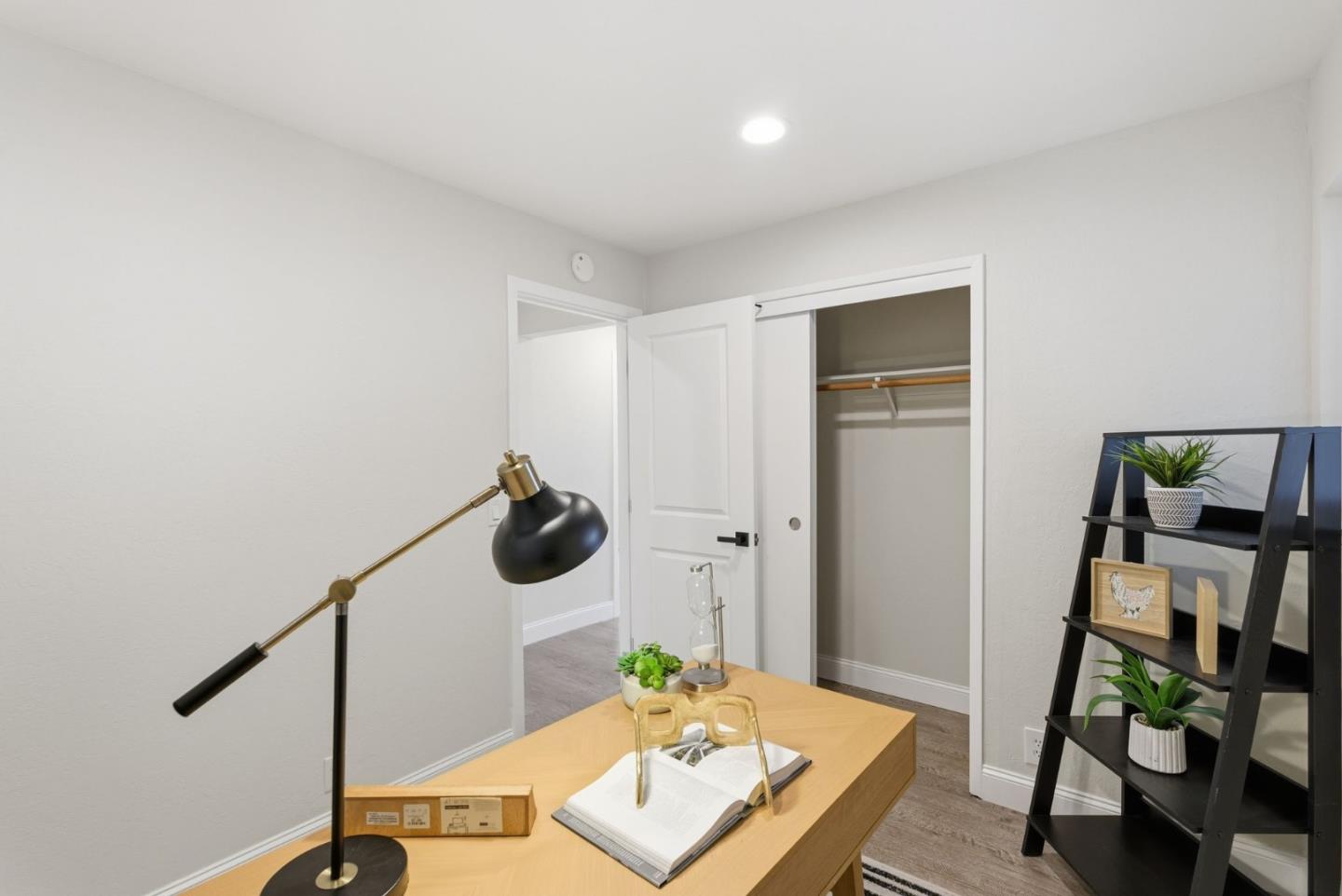 Detail Gallery Image 19 of 45 For 1414 Turlock Ln, San Jose,  CA 95132 - 5 Beds | 2 Baths