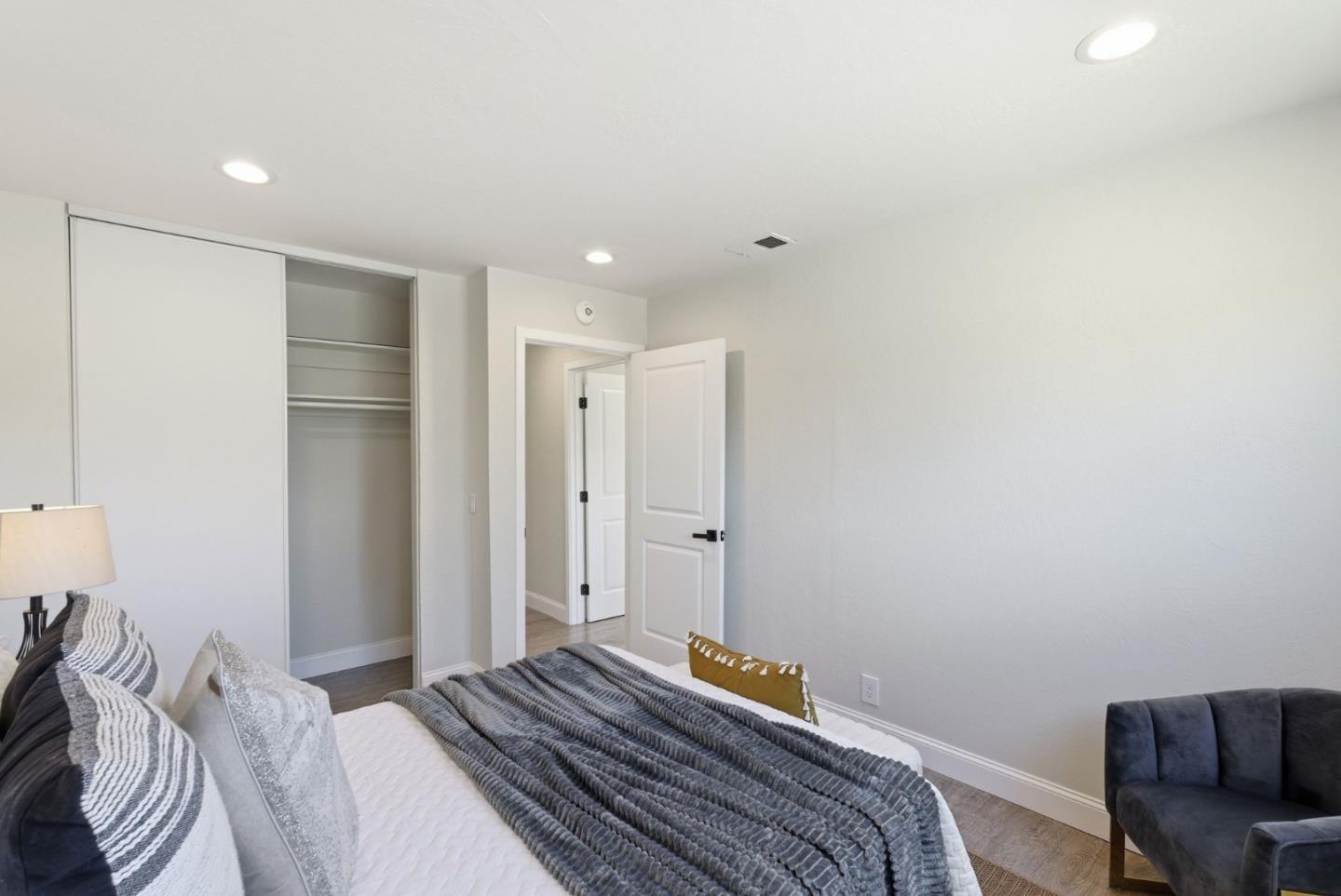 Detail Gallery Image 23 of 45 For 1414 Turlock Ln, San Jose,  CA 95132 - 5 Beds | 2 Baths