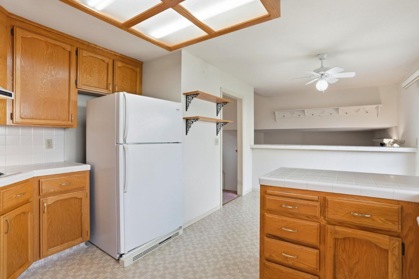 Detail Gallery Image 12 of 42 For 1340 Terrace Dr, Hollister,  CA 95023 - 3 Beds | 2/1 Baths