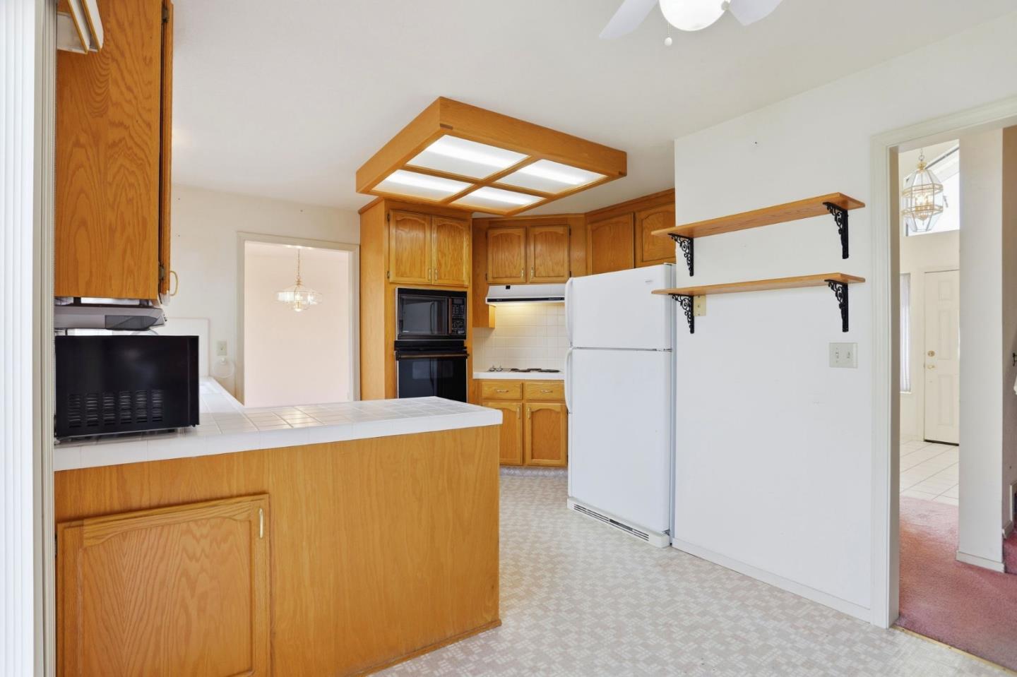 Detail Gallery Image 16 of 42 For 1340 Terrace Dr, Hollister,  CA 95023 - 3 Beds | 2/1 Baths