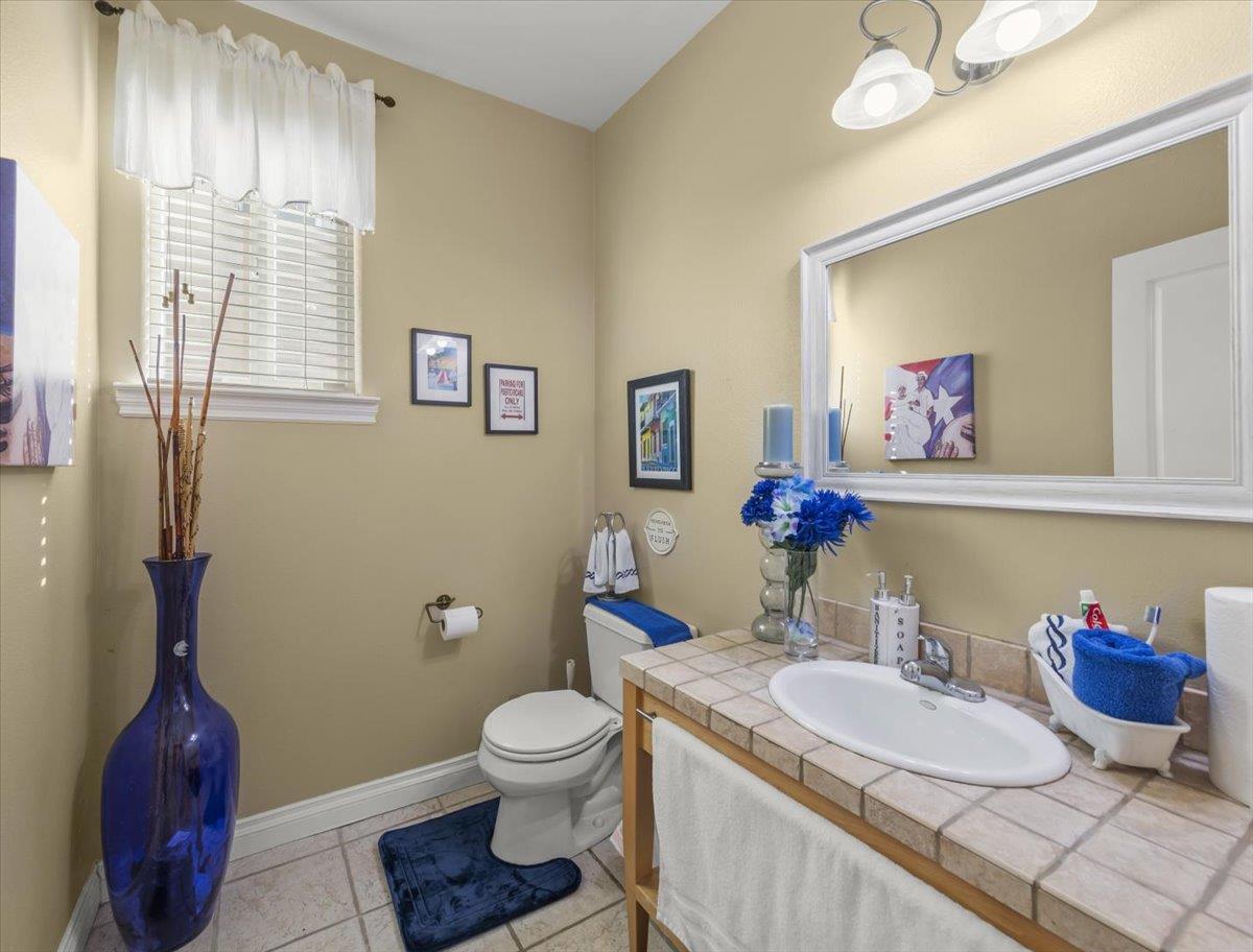 Detail Gallery Image 21 of 54 For 1901 Calistoga Dr, Hollister,  CA 95023 - 5 Beds | 3/1 Baths