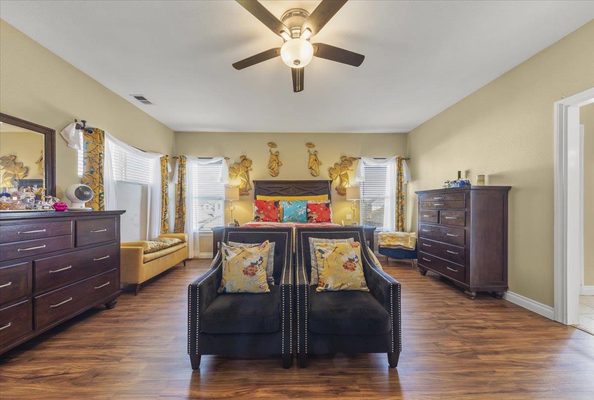 Detail Gallery Image 27 of 54 For 1901 Calistoga Dr, Hollister,  CA 95023 - 5 Beds | 3/1 Baths