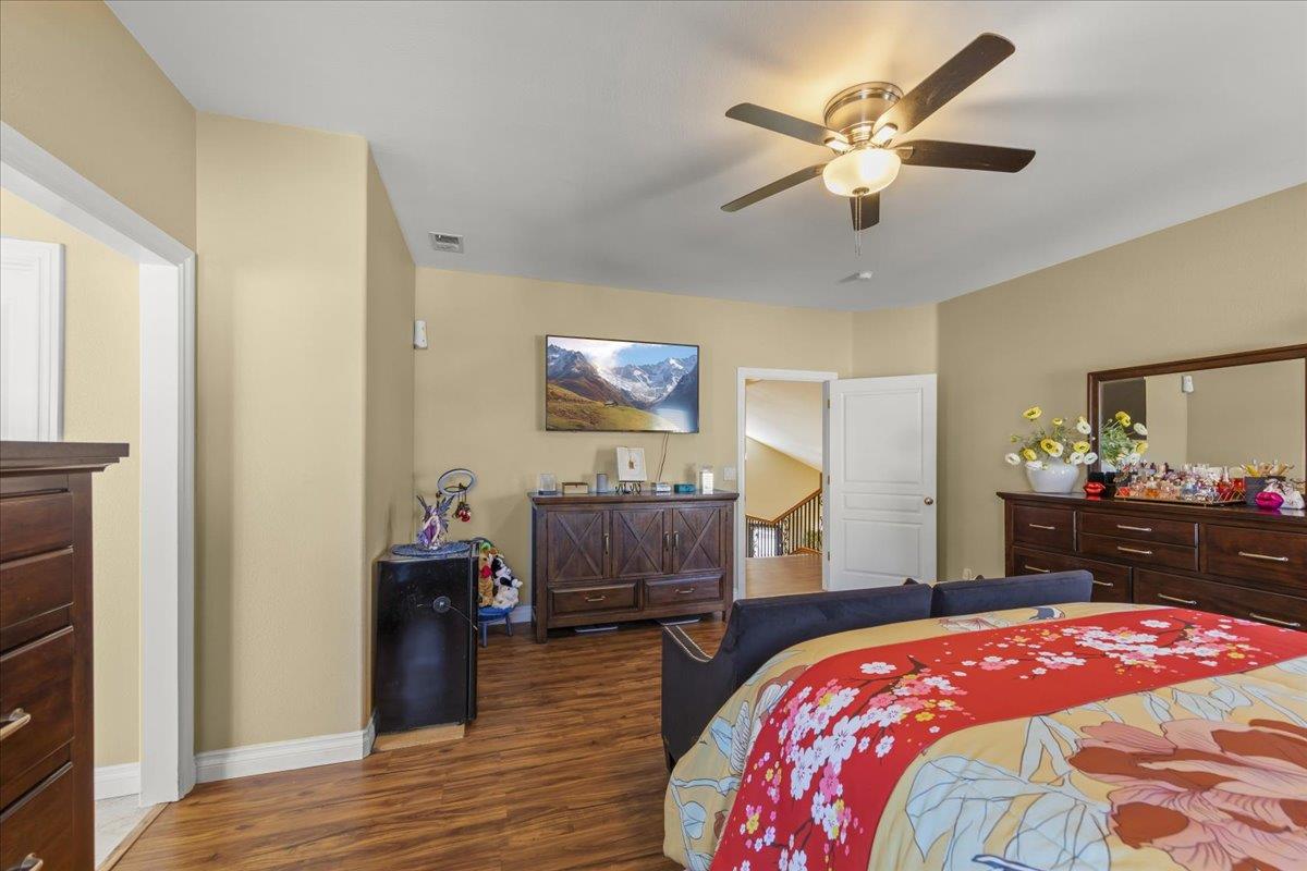 Detail Gallery Image 28 of 54 For 1901 Calistoga Dr, Hollister,  CA 95023 - 5 Beds | 3/1 Baths