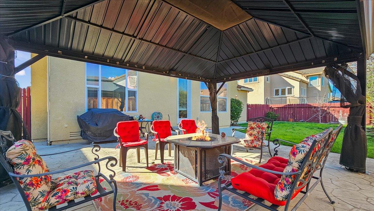 Detail Gallery Image 44 of 54 For 1901 Calistoga Dr, Hollister,  CA 95023 - 5 Beds | 3/1 Baths