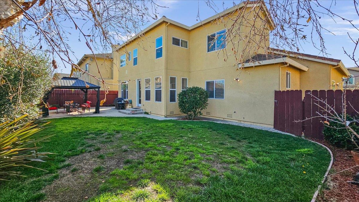 Detail Gallery Image 45 of 54 For 1901 Calistoga Dr, Hollister,  CA 95023 - 5 Beds | 3/1 Baths