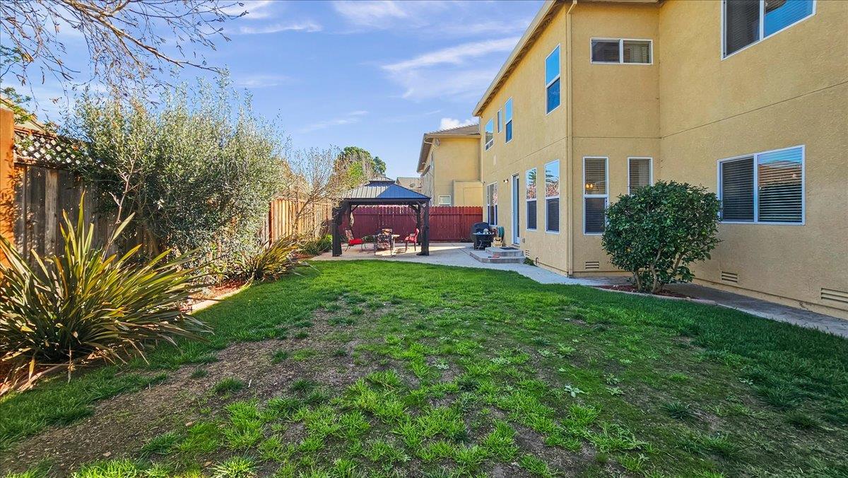 Detail Gallery Image 46 of 54 For 1901 Calistoga Dr, Hollister,  CA 95023 - 5 Beds | 3/1 Baths