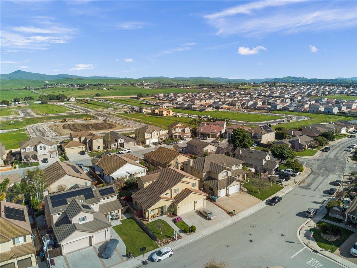 Detail Gallery Image 51 of 54 For 1901 Calistoga Dr, Hollister,  CA 95023 - 5 Beds | 3/1 Baths