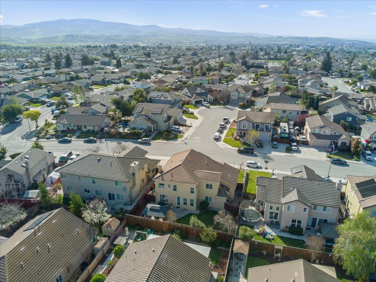 Detail Gallery Image 52 of 54 For 1901 Calistoga Dr, Hollister,  CA 95023 - 5 Beds | 3/1 Baths