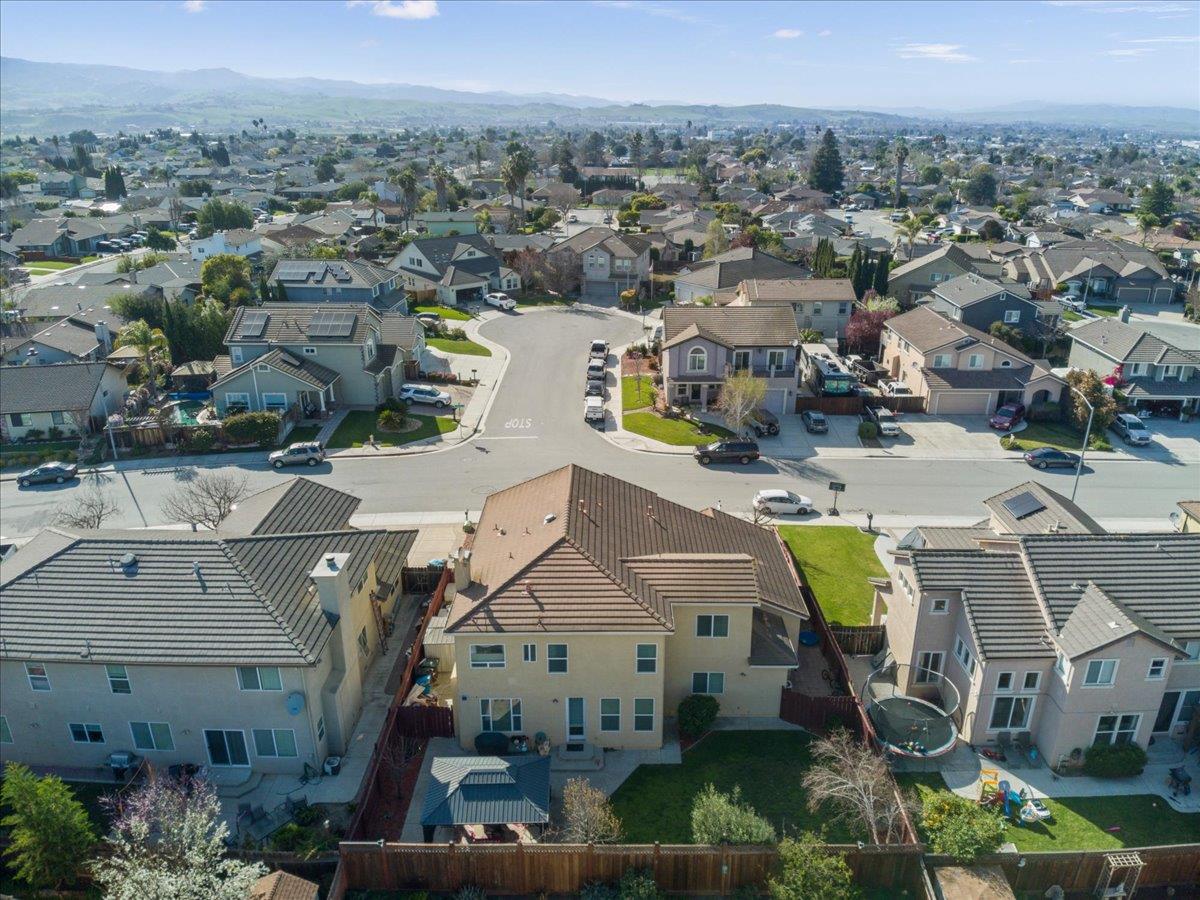 Detail Gallery Image 53 of 54 For 1901 Calistoga Dr, Hollister,  CA 95023 - 5 Beds | 3/1 Baths