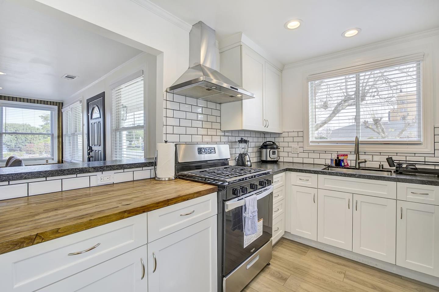 Detail Gallery Image 11 of 69 For 192 Aviador, Millbrae,  CA 94030 - 9 Beds | 5 Baths