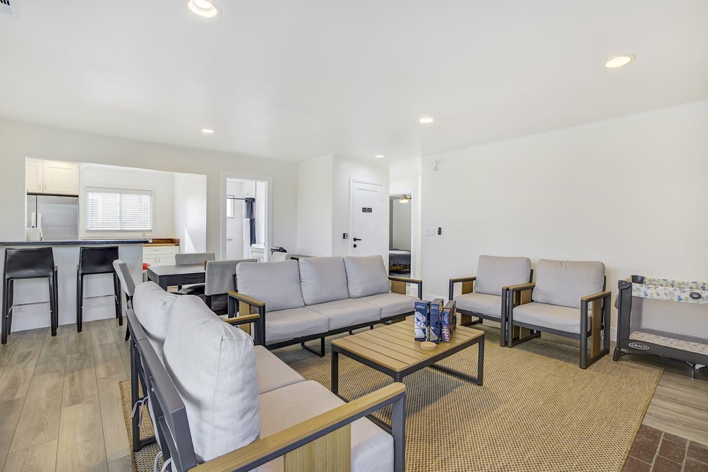 Detail Gallery Image 9 of 69 For 192 Aviador, Millbrae,  CA 94030 - 9 Beds | 5 Baths