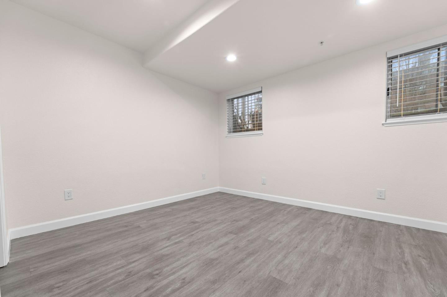 Detail Gallery Image 29 of 39 For 126 Pacchetti Way, Mountain View,  CA 94040 - 3 Beds | 3 Baths