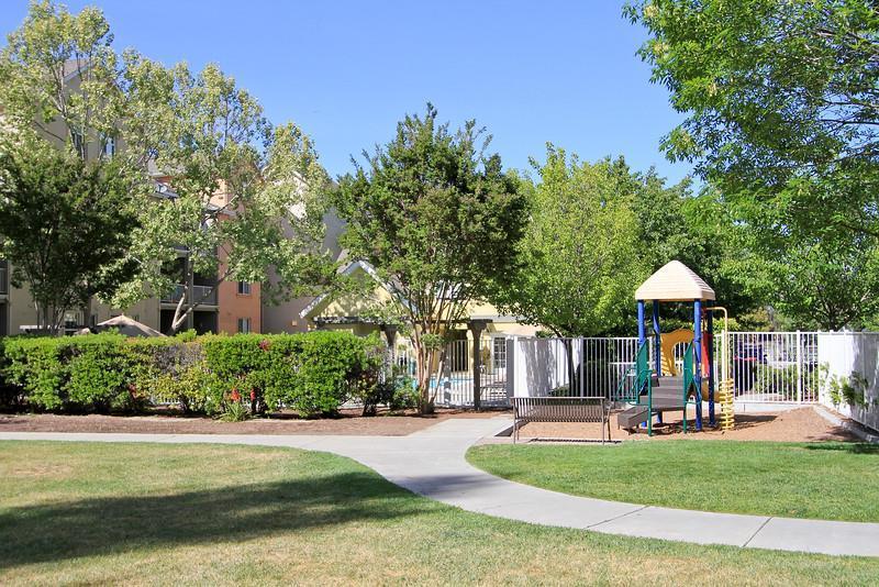 Detail Gallery Image 38 of 39 For 126 Pacchetti Way, Mountain View,  CA 94040 - 3 Beds | 3 Baths