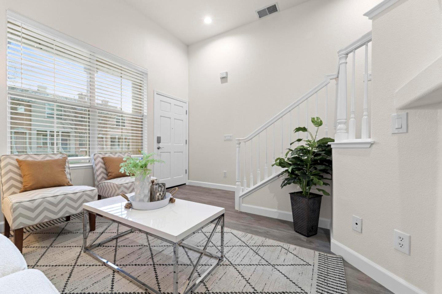 Detail Gallery Image 9 of 39 For 126 Pacchetti Way, Mountain View,  CA 94040 - 3 Beds | 3 Baths