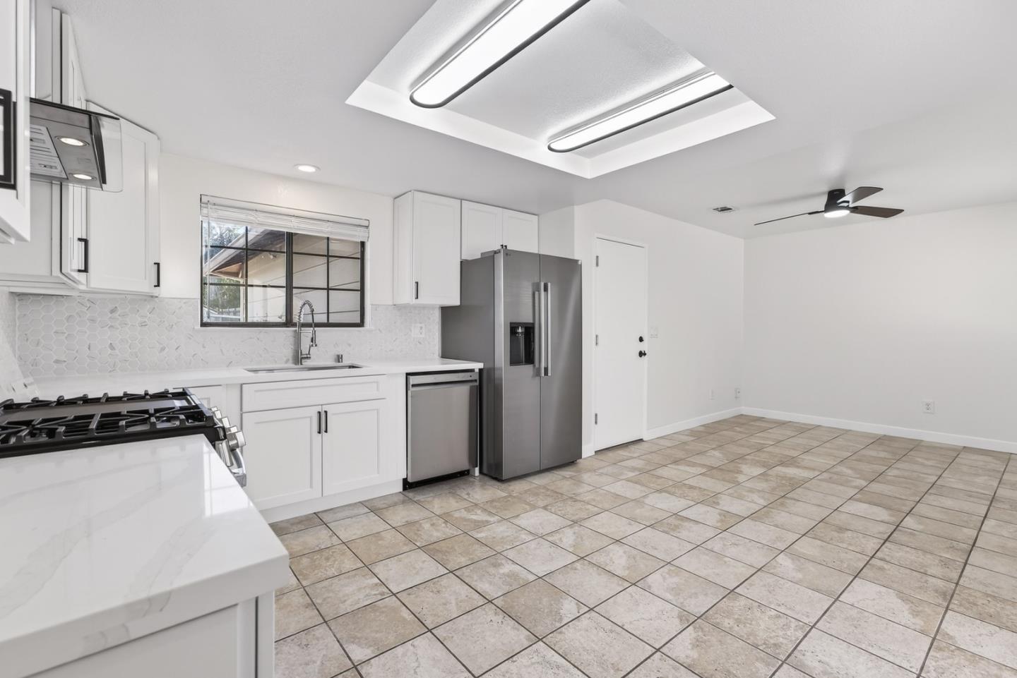 Detail Gallery Image 4 of 61 For 2753 Asilomar Dr, Antioch,  CA 94531 - 4 Beds | 2 Baths