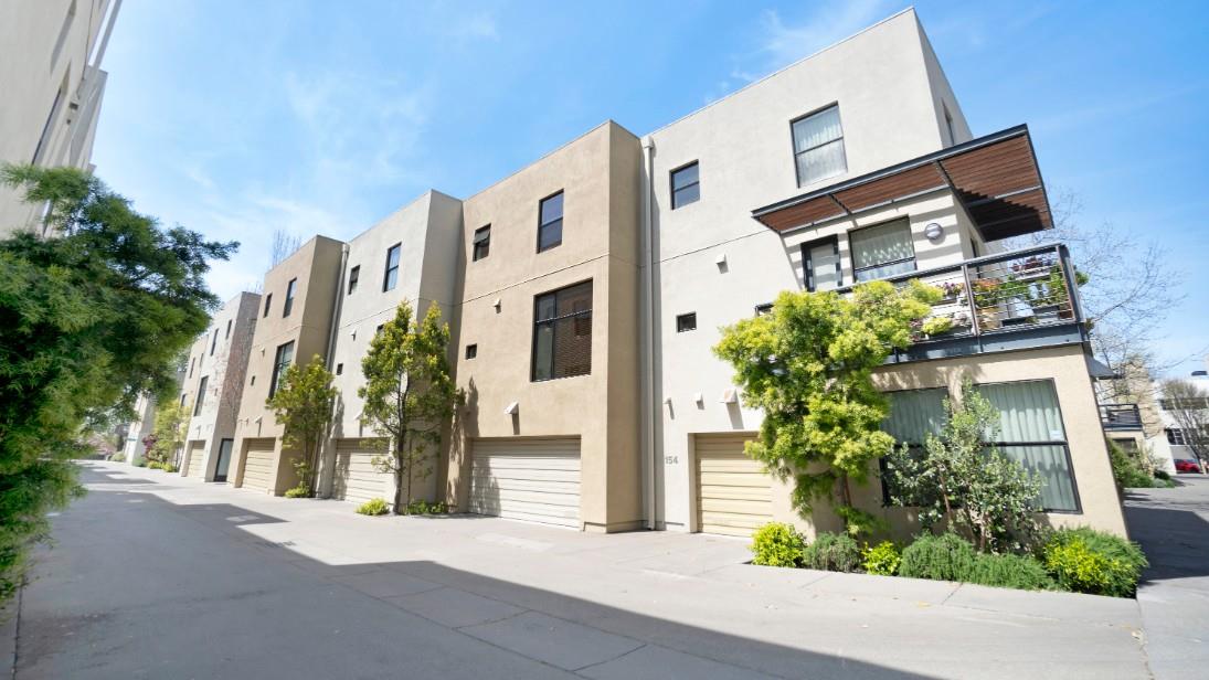 Front Image Thumbnail for ML82035994