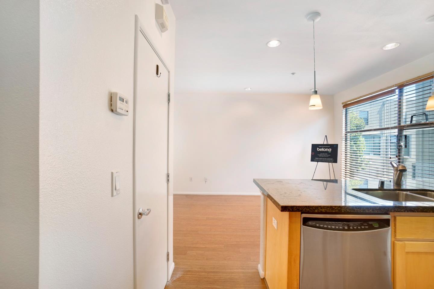 Detail Gallery Image 13 of 38 For 153 City Limits Cir, Emeryville,  CA 94608 - 2 Beds | 2/1 Baths