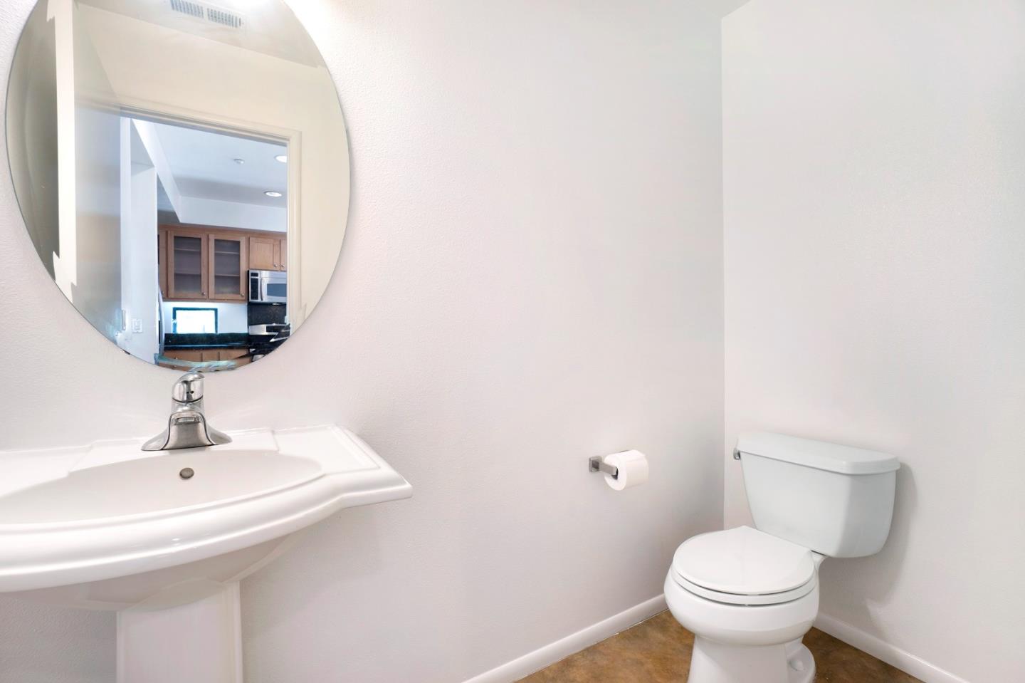 Detail Gallery Image 19 of 38 For 153 City Limits Cir, Emeryville,  CA 94608 - 2 Beds | 2/1 Baths