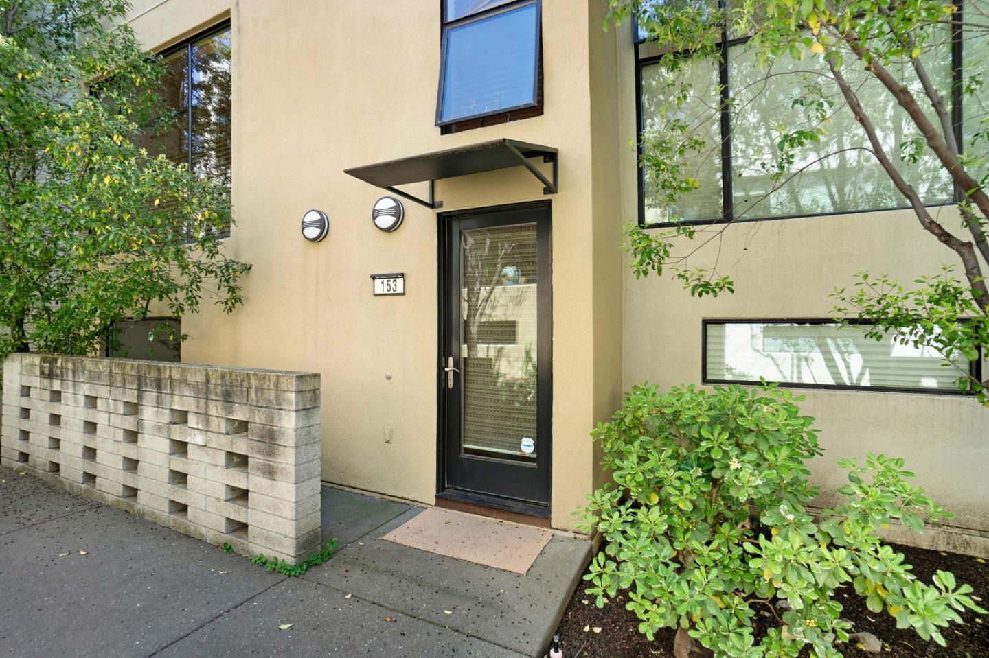 Detail Gallery Image 5 of 38 For 153 City Limits Cir, Emeryville,  CA 94608 - 2 Beds | 2/1 Baths